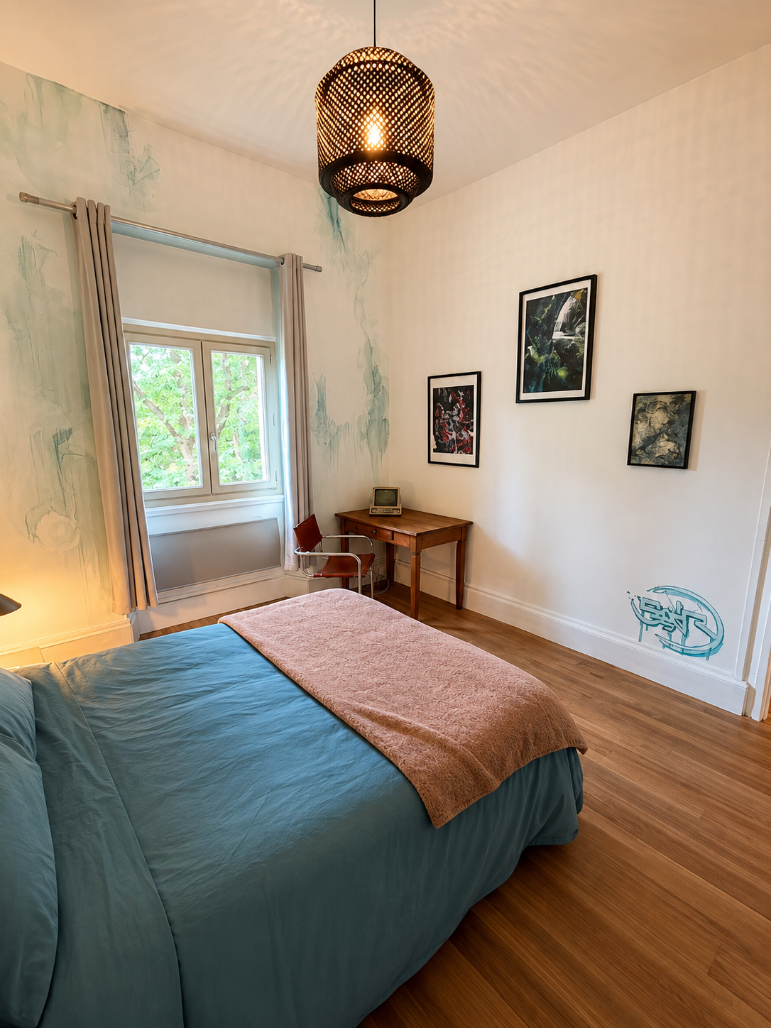 Chambre Saïr et espace bureau